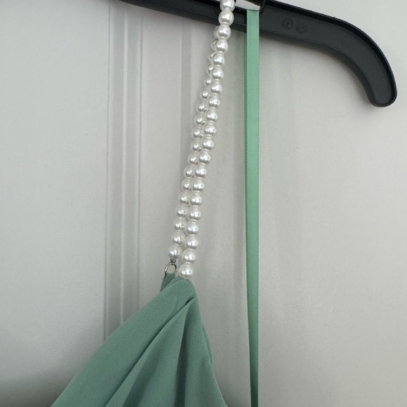 Elegant Green Maxi Dress with Pearl Adjustable Straps - Picture 3 of 9